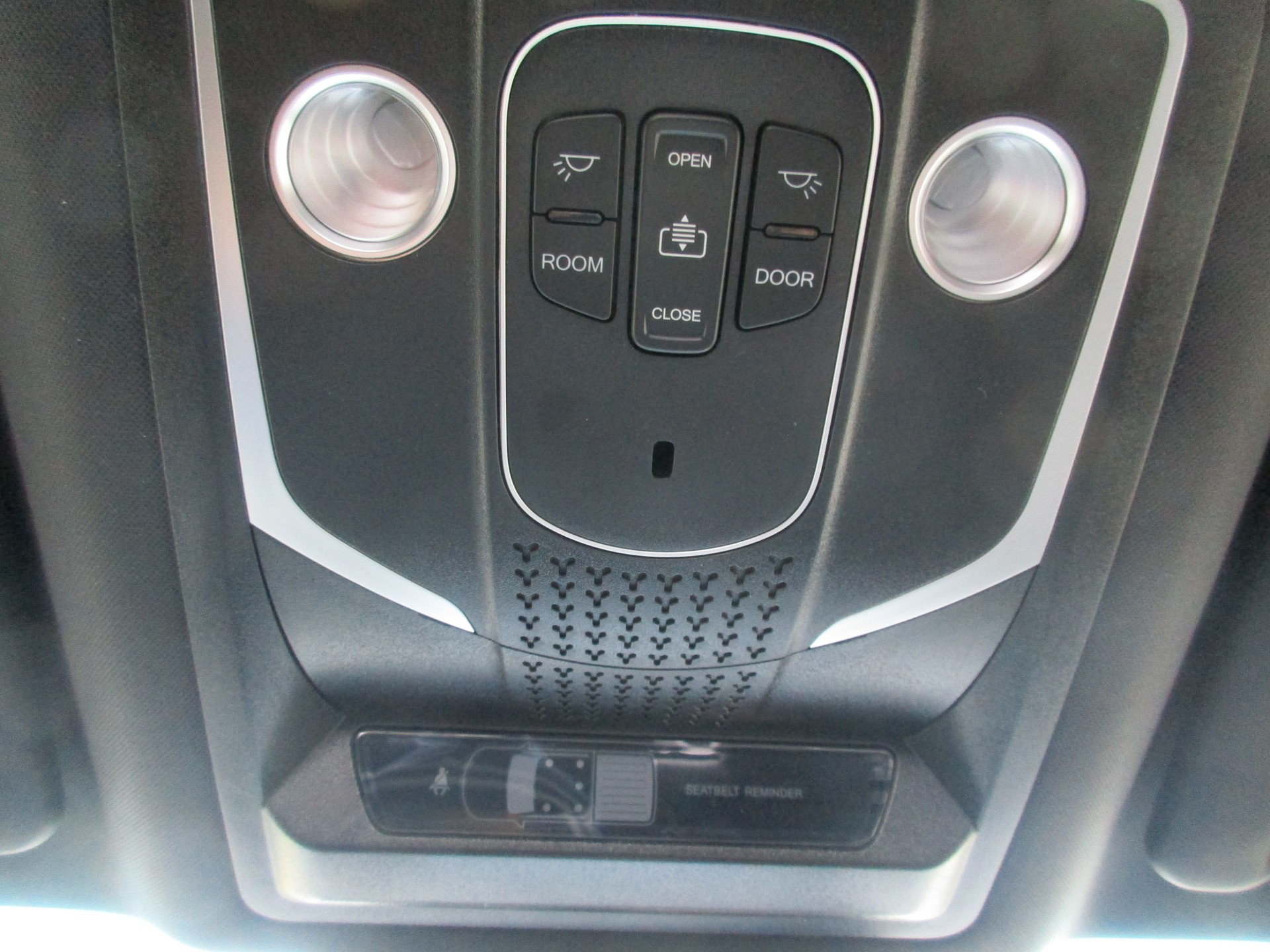 KGM-SsangYong Grand Musso 2.2 Titanium 4WD A-image-12