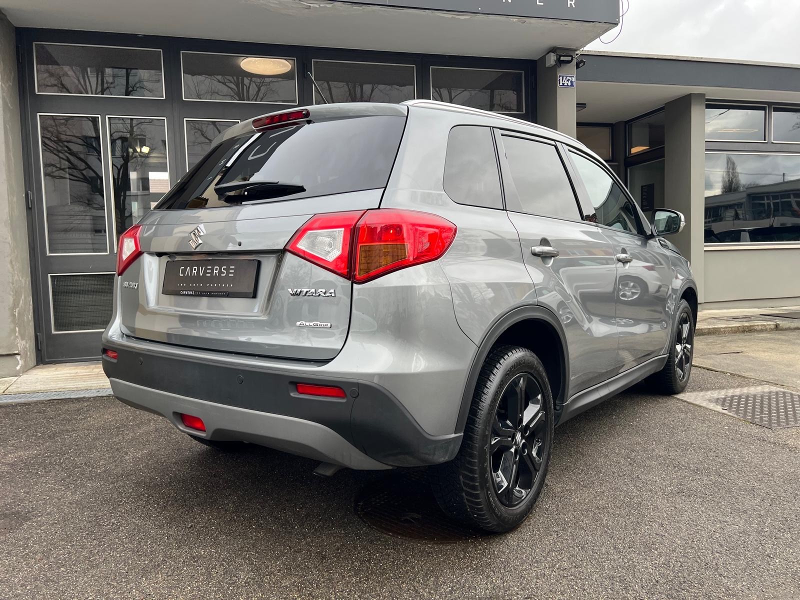 SUZUKI Vitara 1.4 Boosterjet Sergio Cellano Top 4x4-image-3