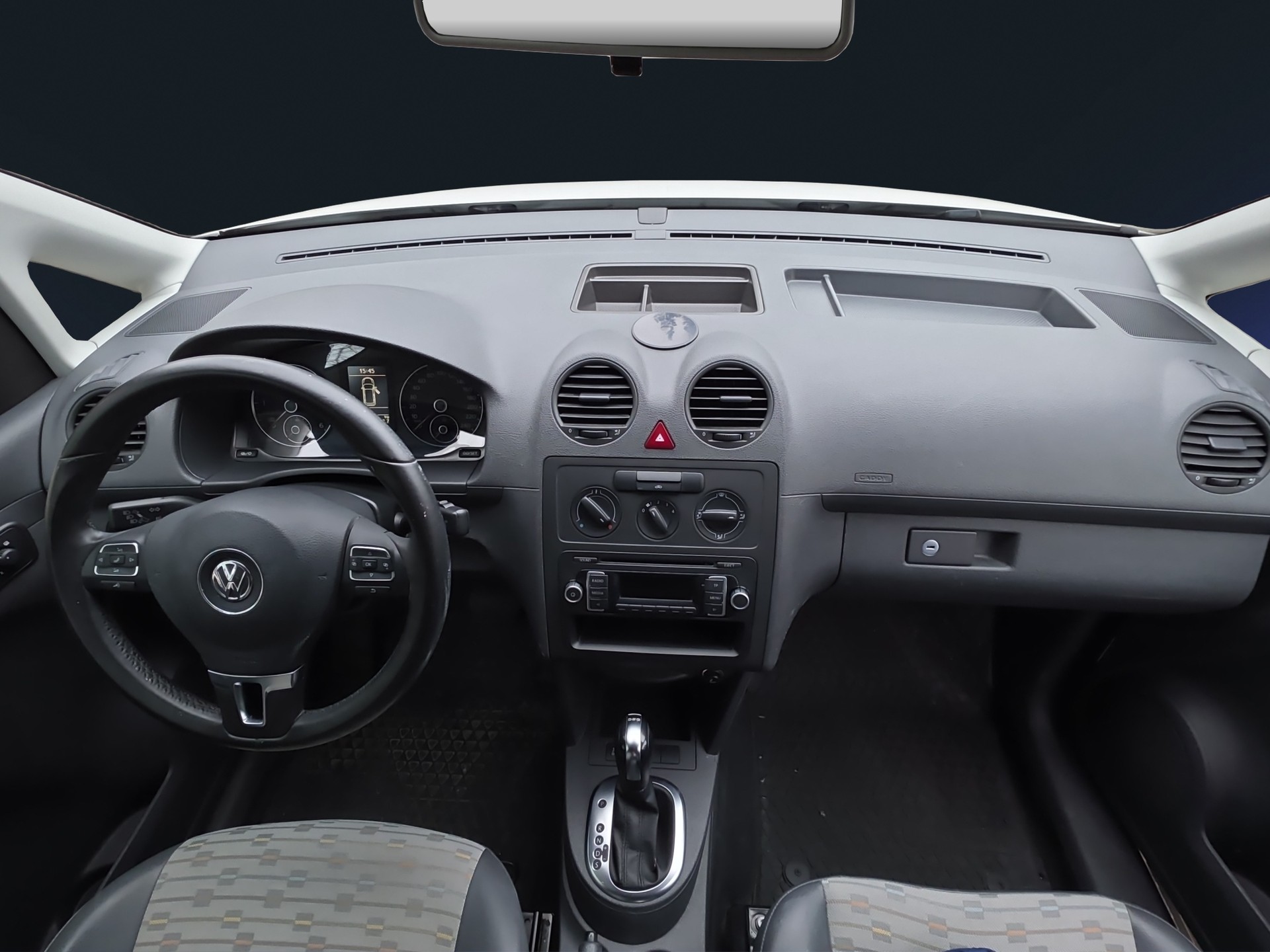 VW Caddy 1.6 TDI DSG-image-8