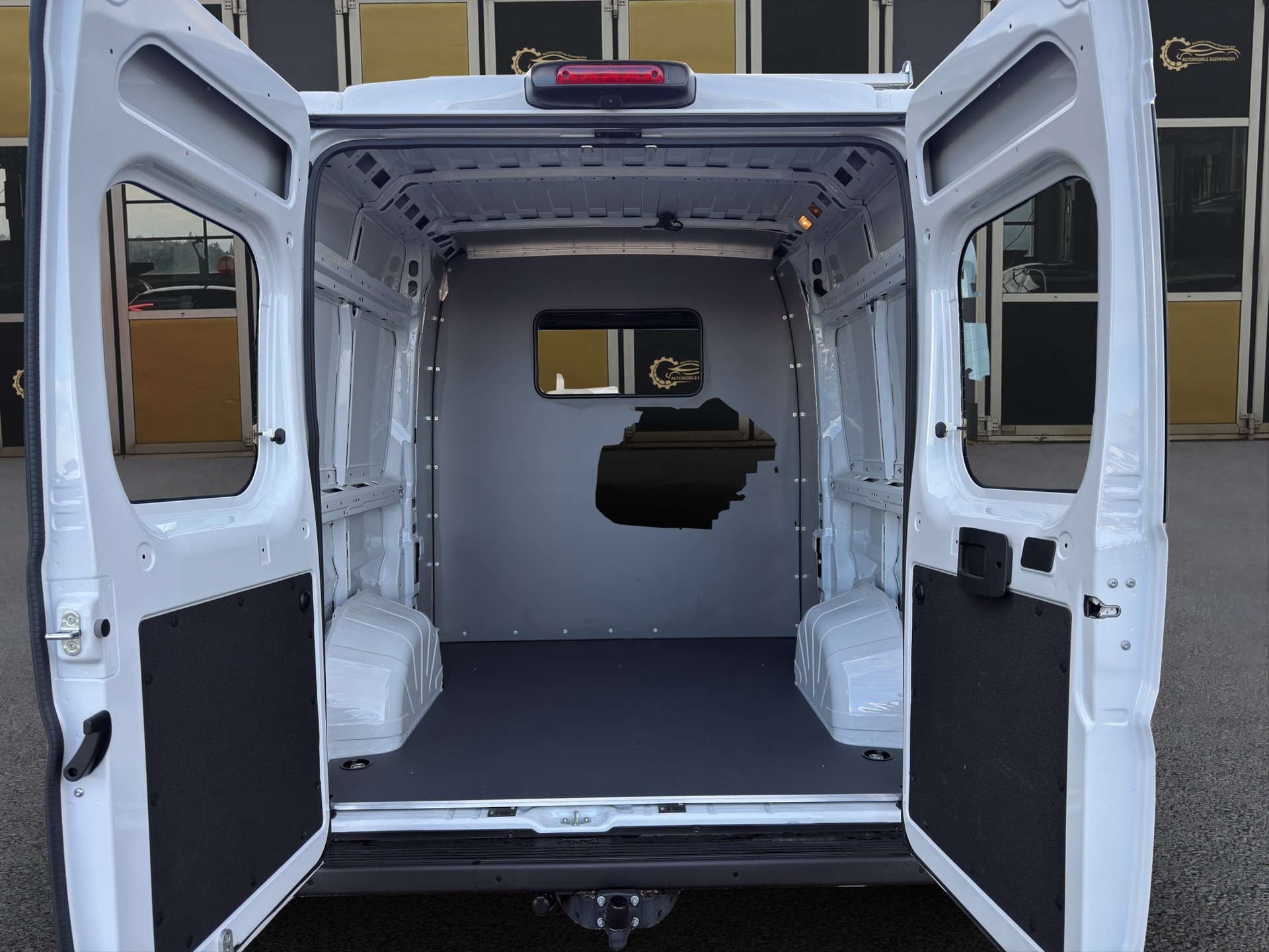 PEUGEOT Boxer Kaw. 435 L2H2 2.2 BlueHDi 140 S/S-image-13
