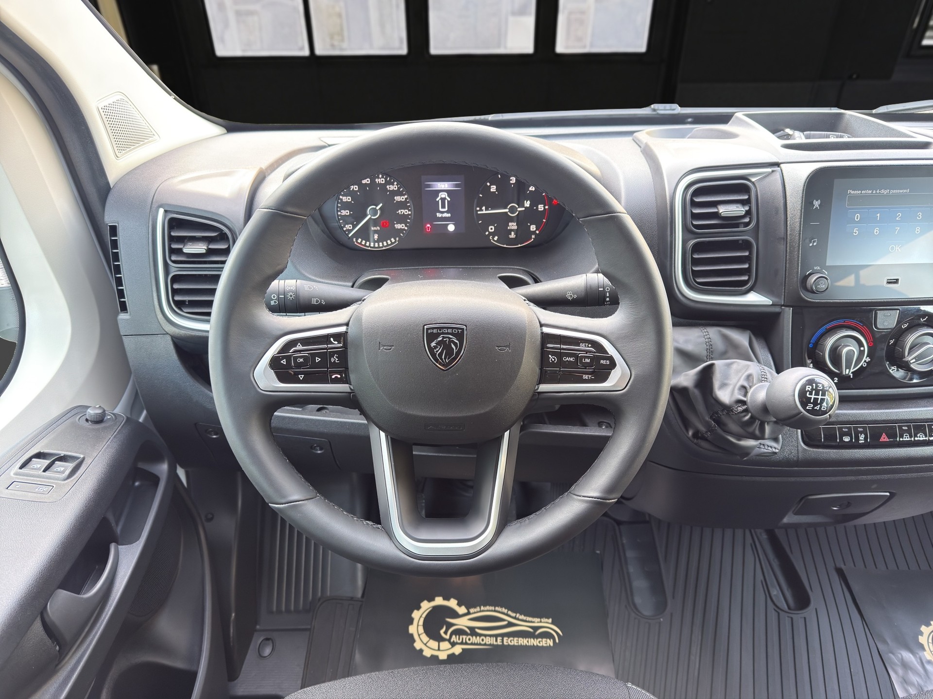 PEUGEOT Boxer Kaw. 435 L2H2 2.2 BlueHDi 140 S/S-image-11