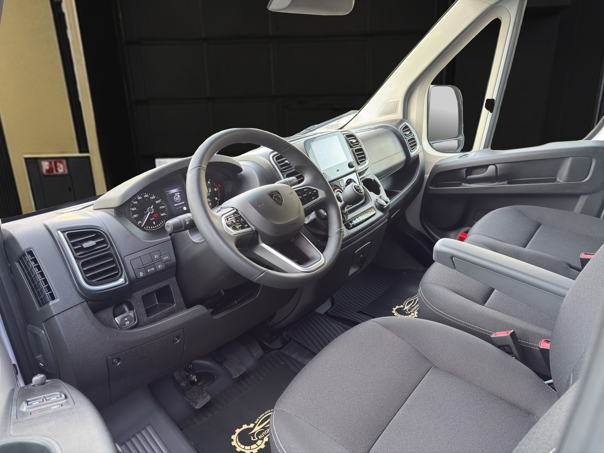 PEUGEOT Boxer Kaw. 435 L2H2 2.2 BlueHDi 140 S/S-image-8