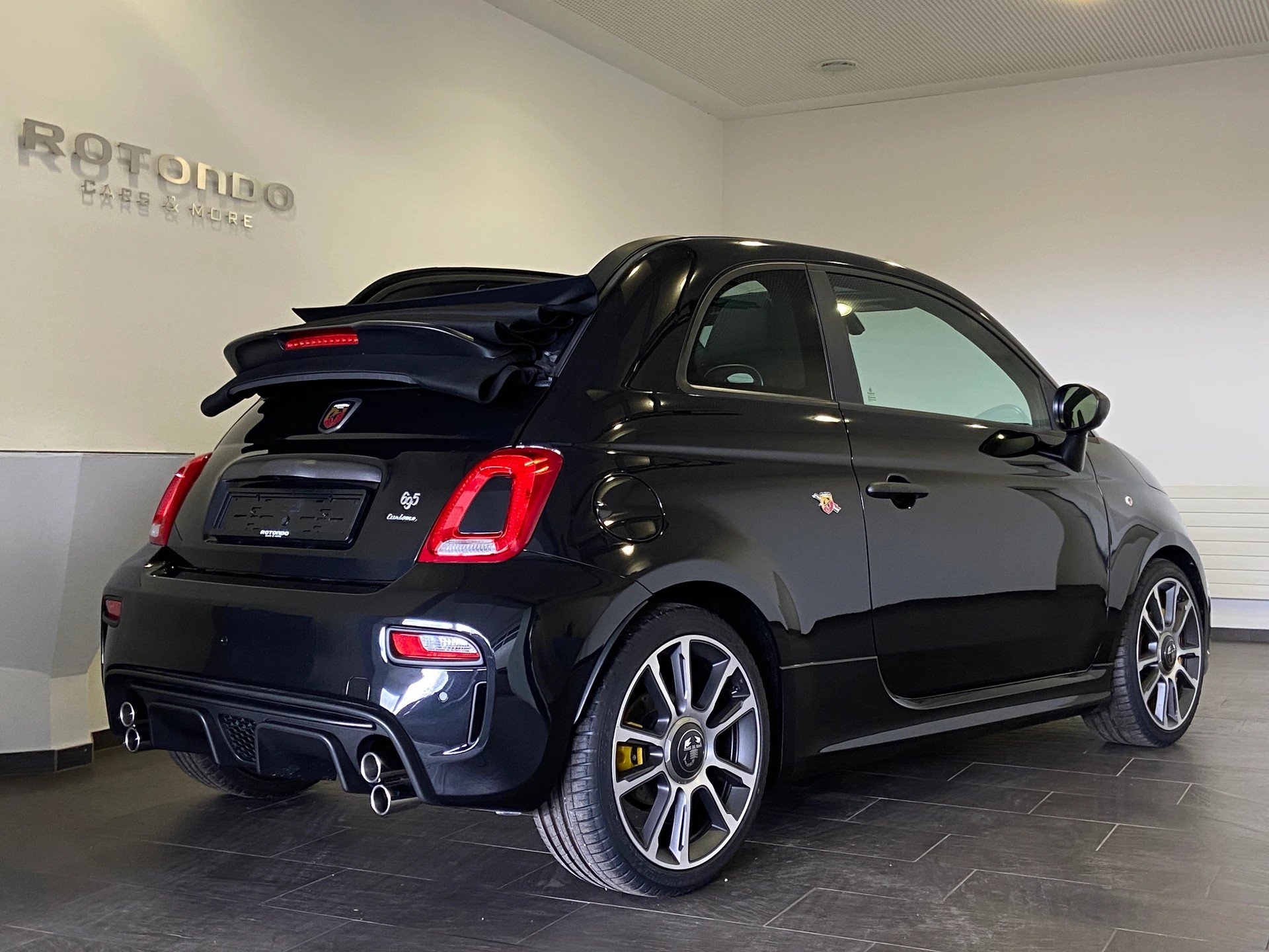FIAT 695C 1.4 16V Turbo Abarth Turismo-image-2