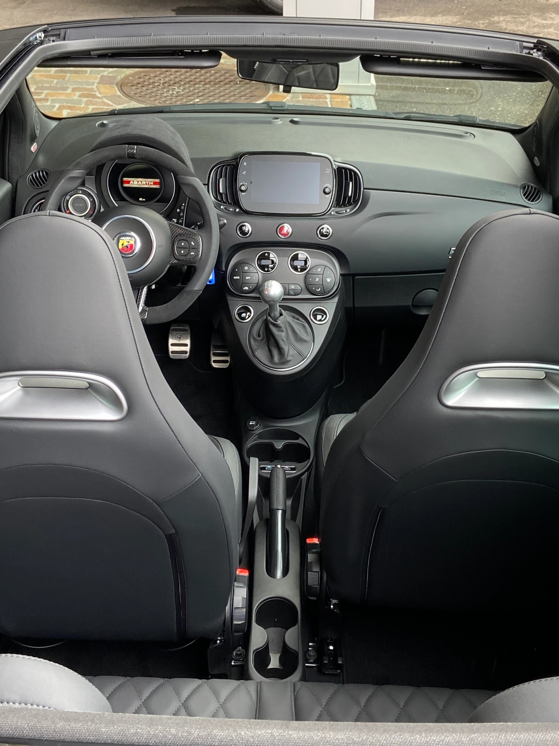 FIAT 695C 1.4 16V Turbo Abarth Turismo-image-8