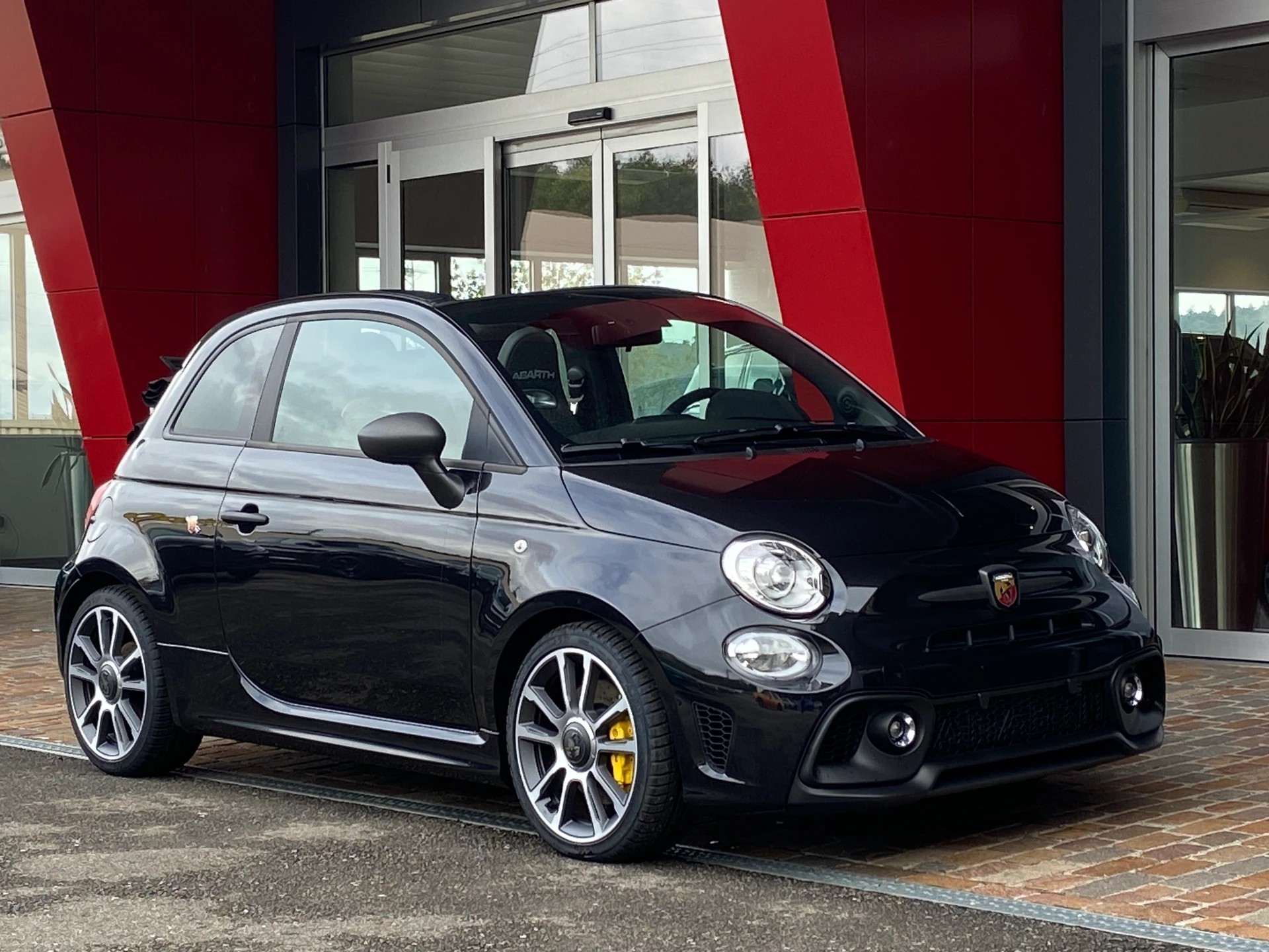 FIAT 695C 1.4 16V Turbo Abarth Turismo-image-14