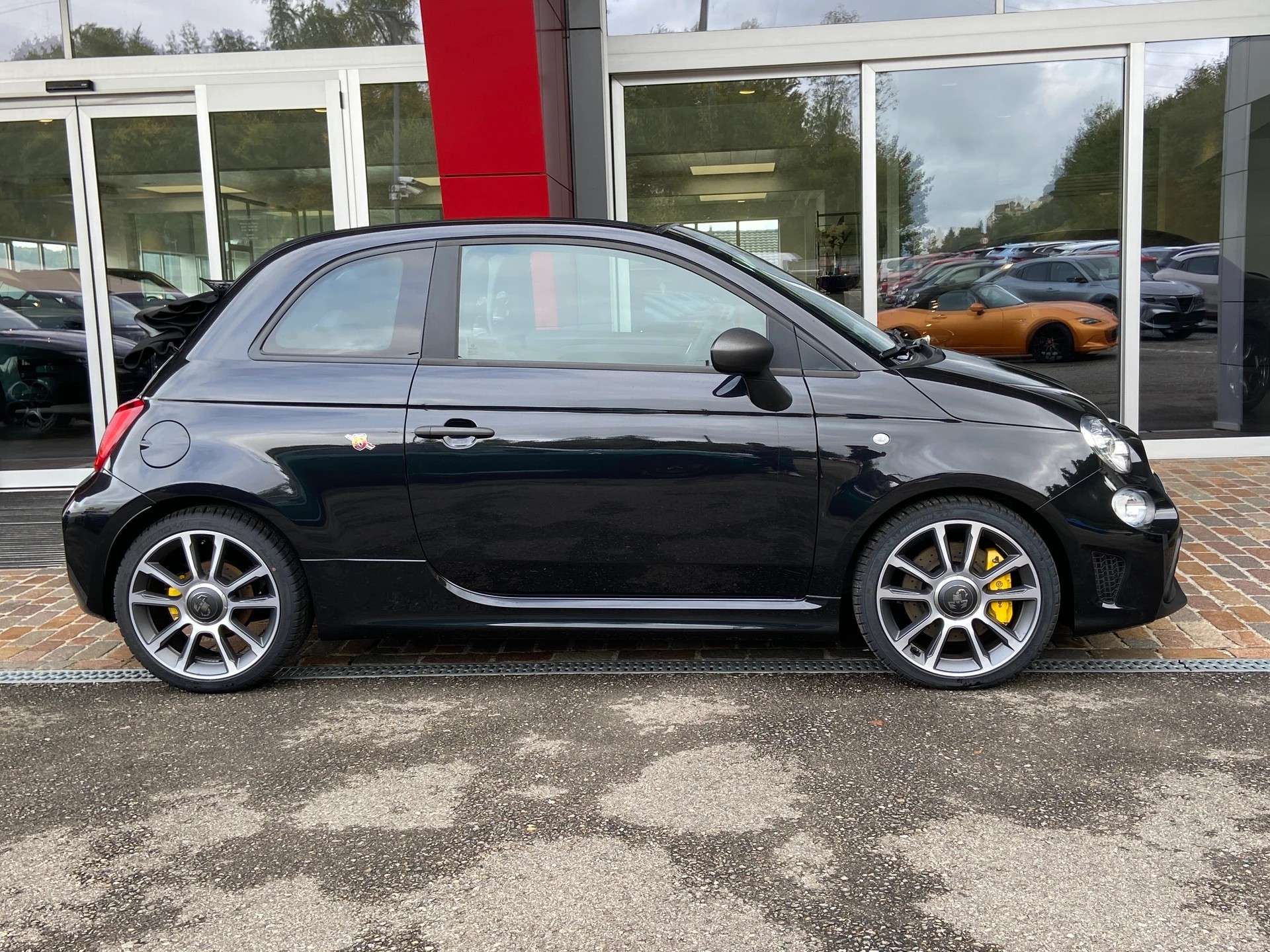 FIAT 695C 1.4 16V Turbo Abarth Turismo-image-15