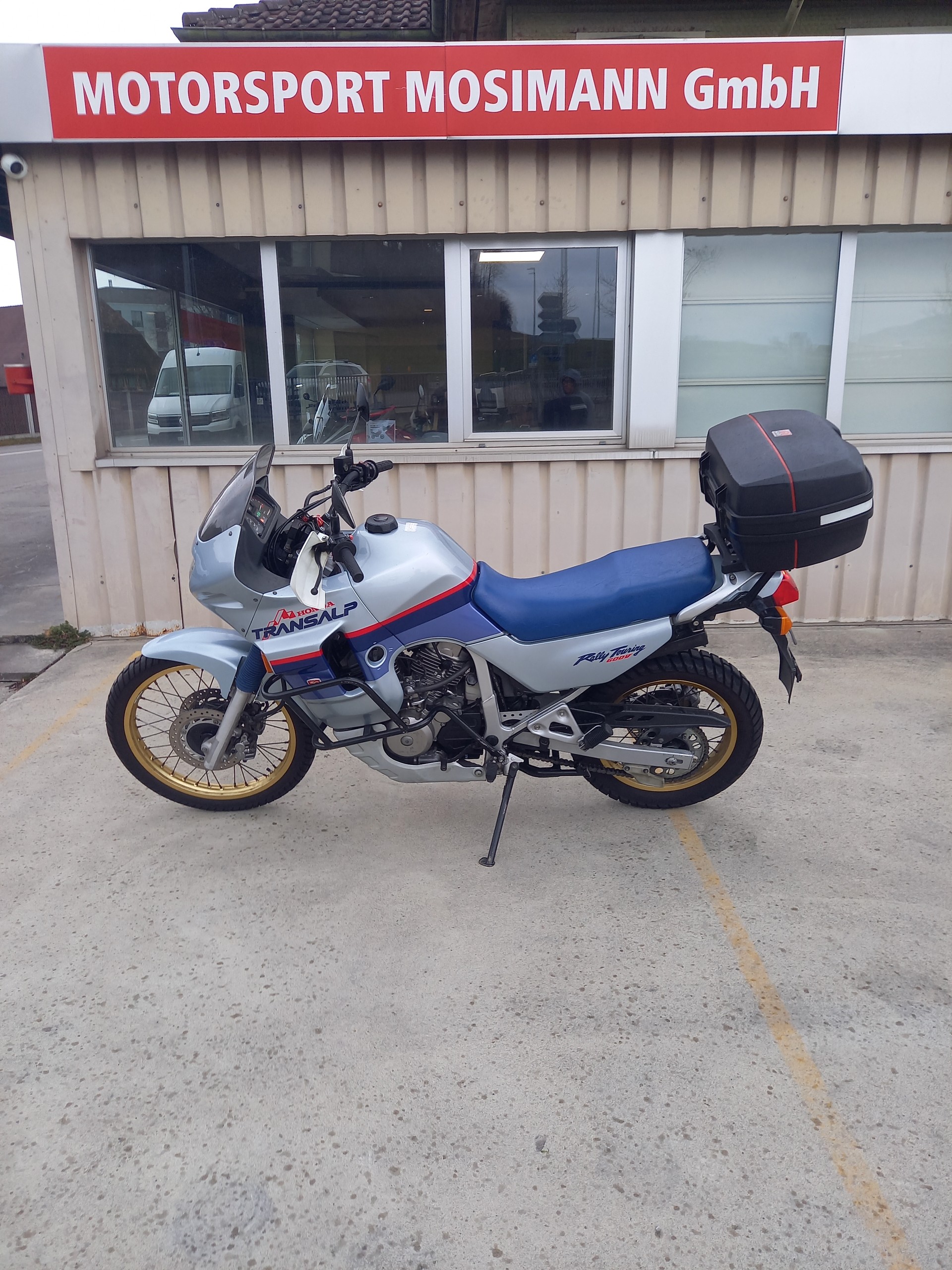 HONDA XL 600 V Transalp-image-2