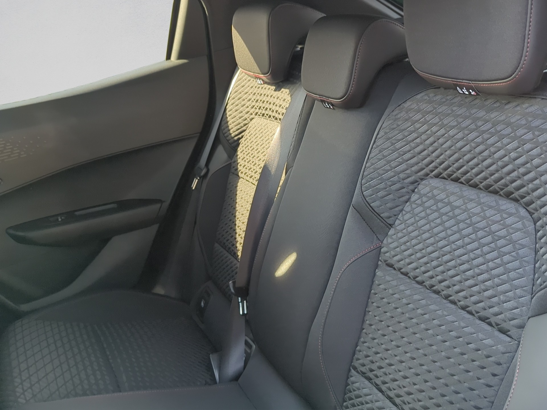 RENAULT Clio 1.8 E-Tech 160 Techno-image-11