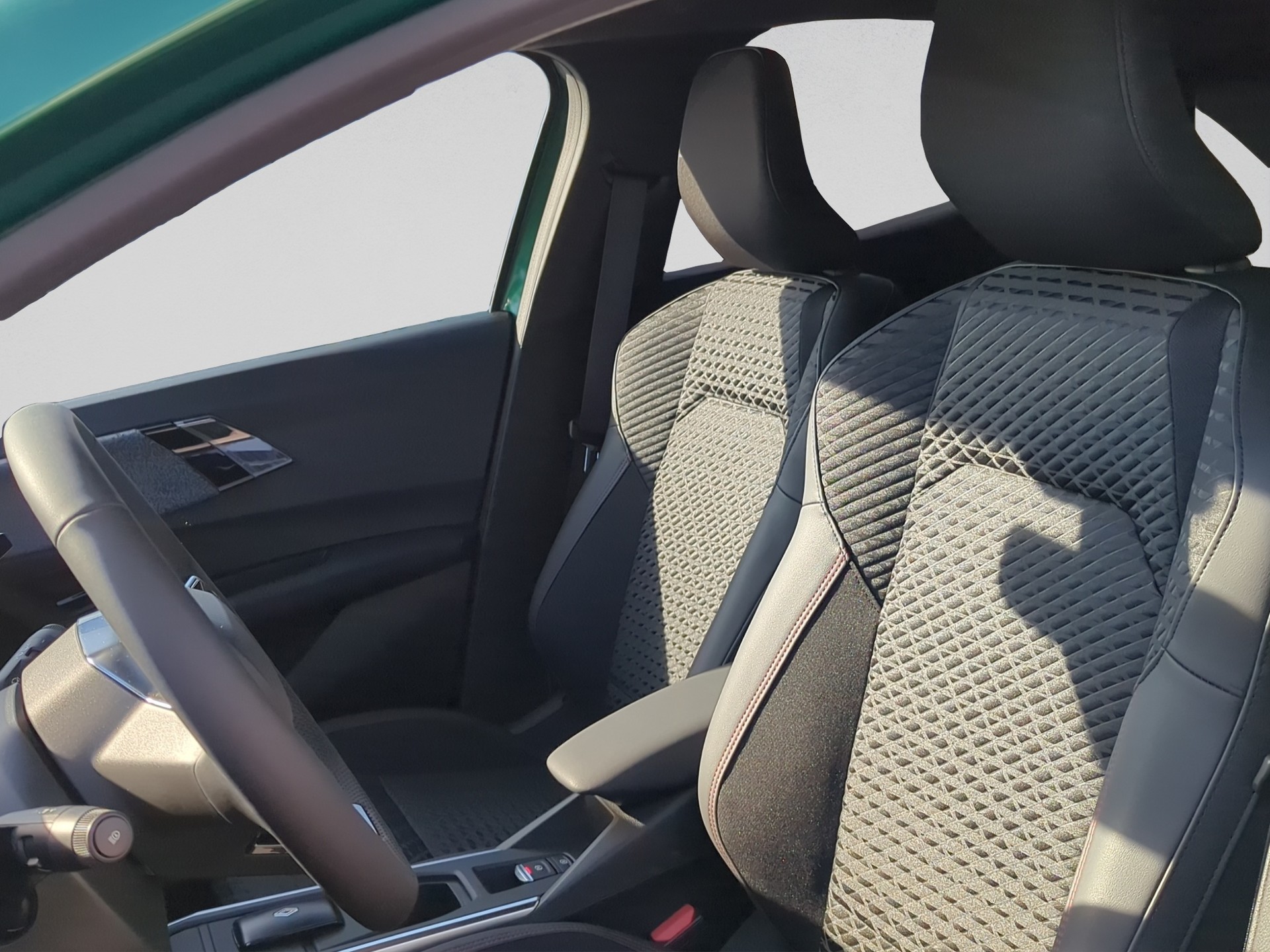 RENAULT Clio 1.8 E-Tech 160 Techno-image-10