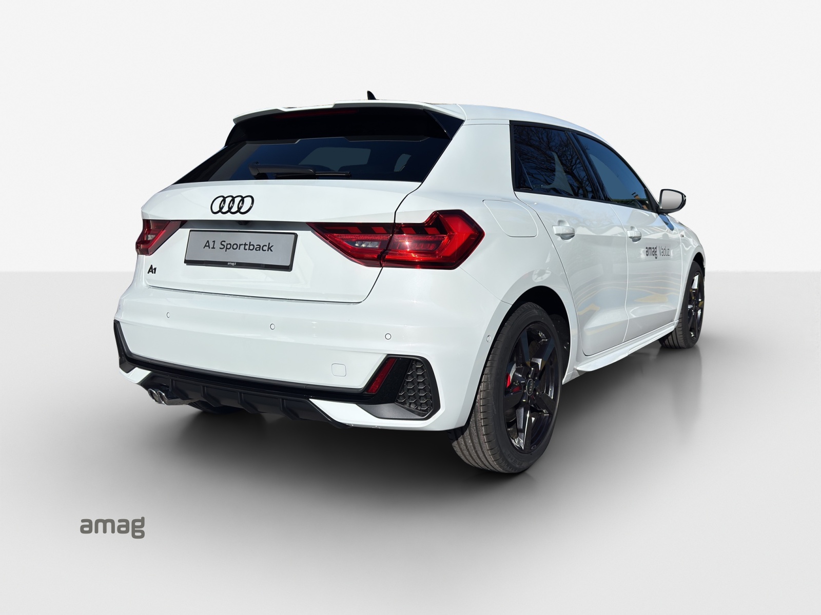 AUDI A1 Sportback 40 TFSI S Line S-tronic-image-4