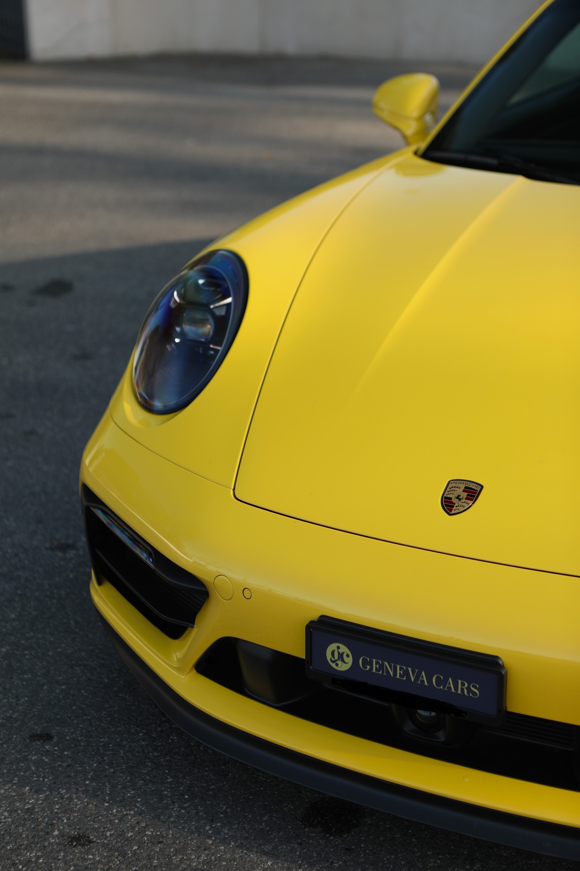 PORSCHE 911 Carrera 4 GTS PDK-image-11