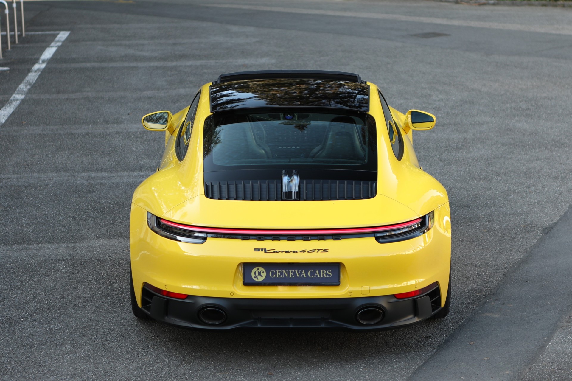 PORSCHE 911 Carrera 4 GTS PDK-image-13
