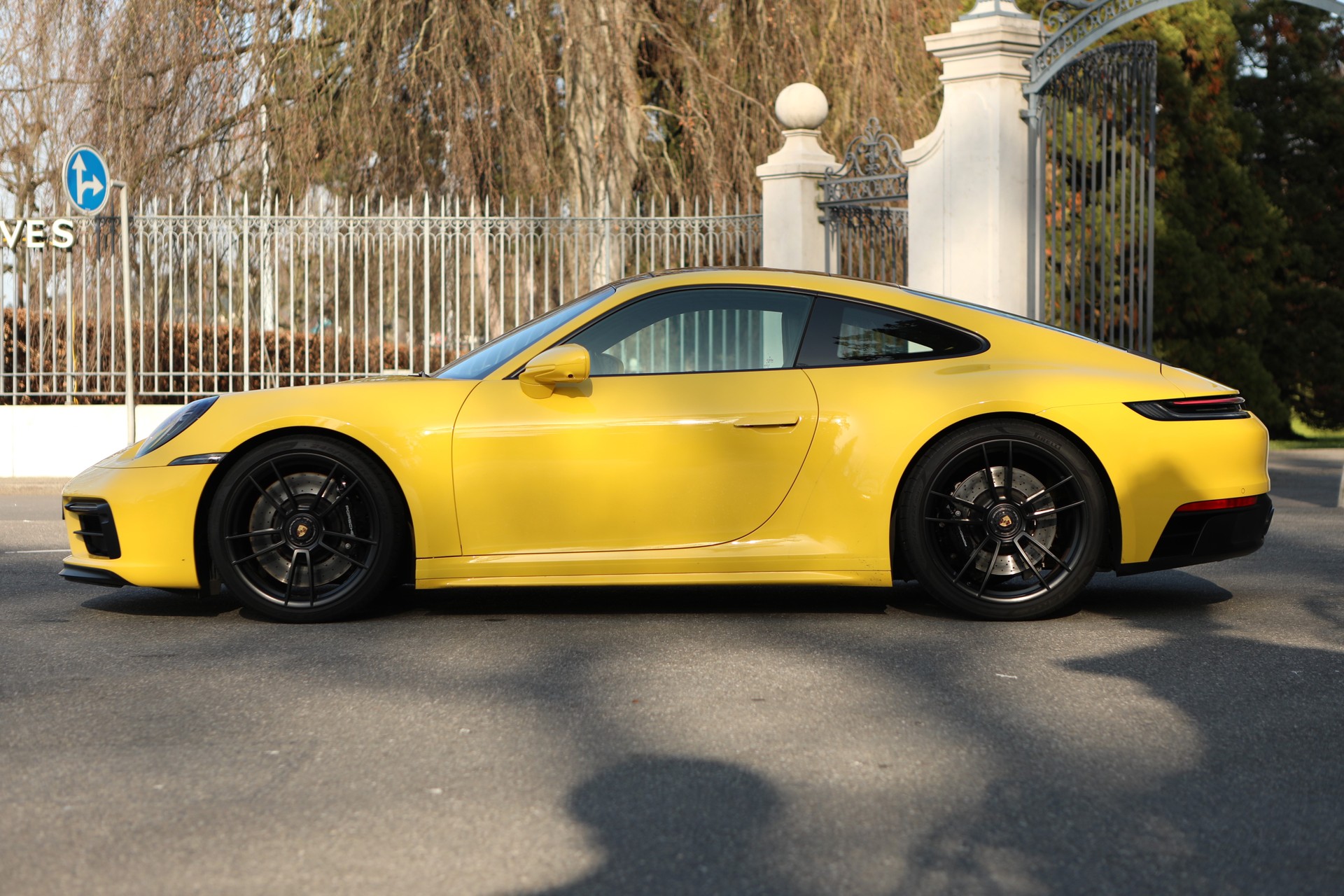 PORSCHE 911 Carrera 4 GTS PDK-image-8