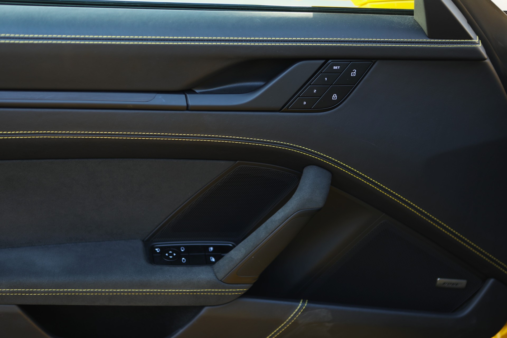PORSCHE 911 Carrera 4 GTS PDK-image-6