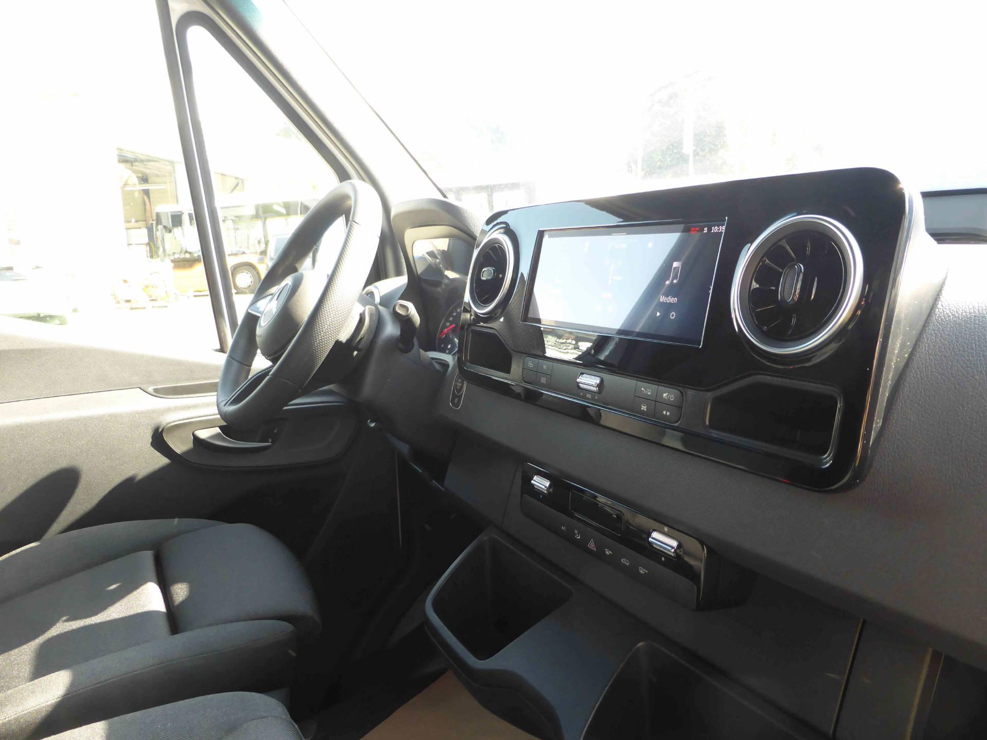 MERCEDES-BENZ Sprinter 315 Kaw. 4325 L 2.0 CDI 150 Pro-image-11