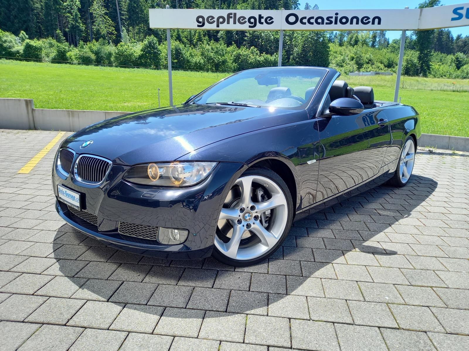 BMW 335i Cabriolet Steptronic-image-0