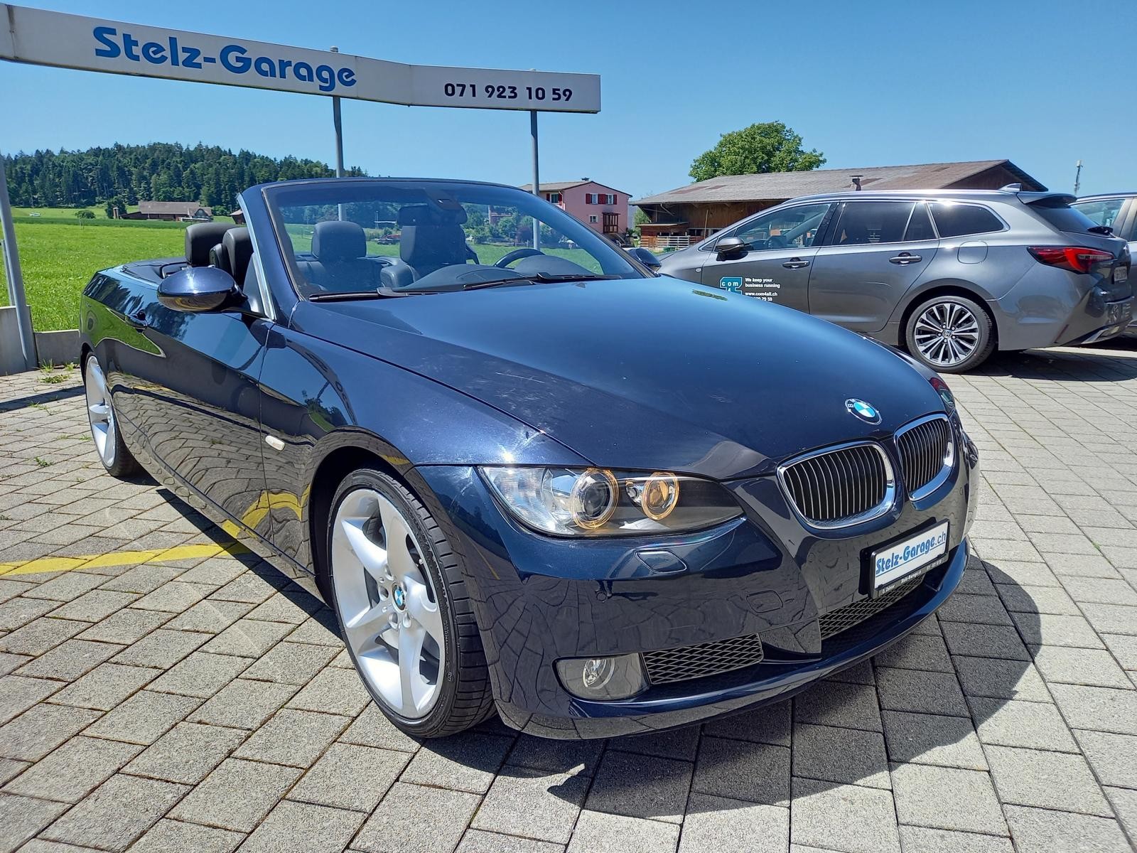 BMW 335i Cabriolet Steptronic-image-3
