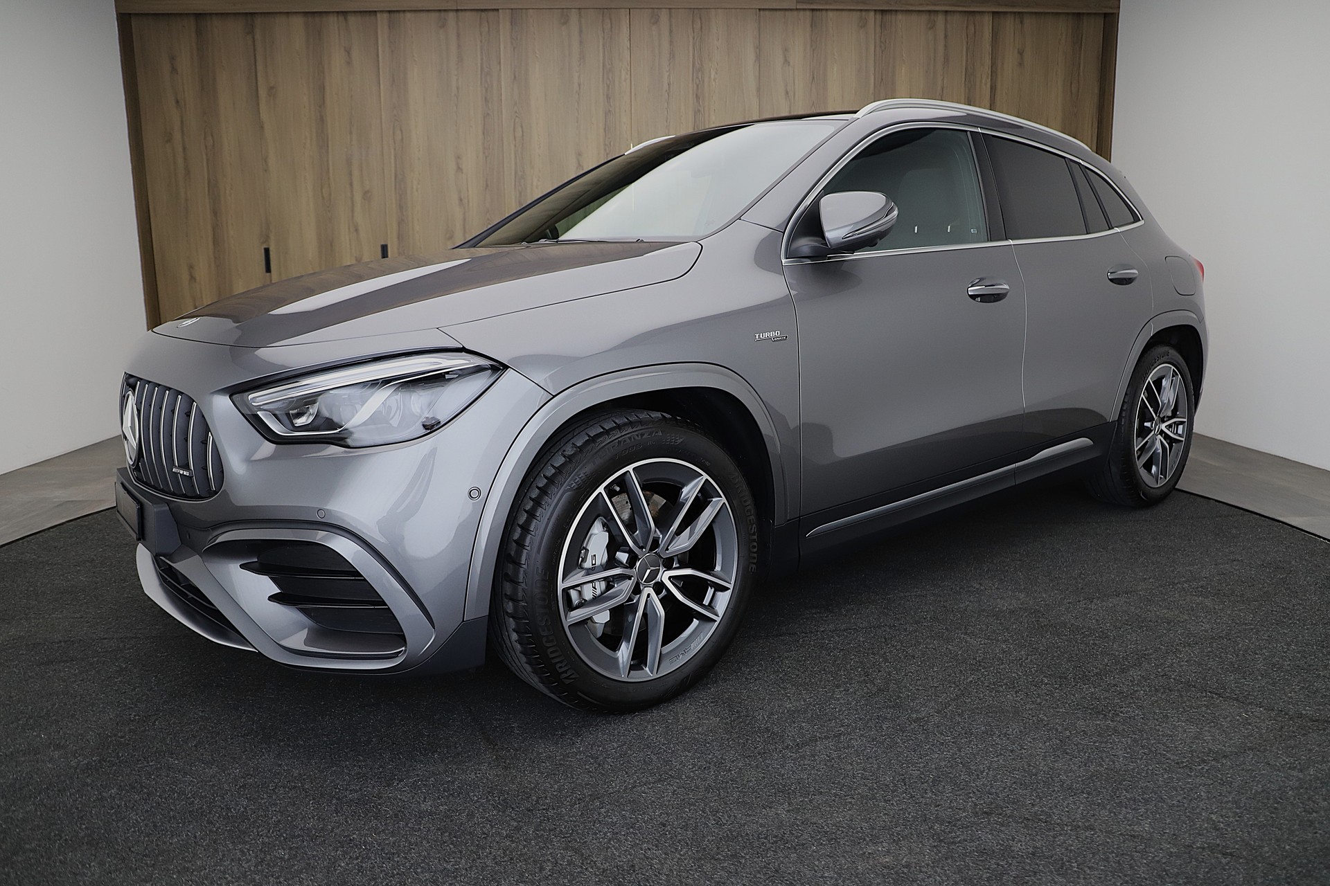 MERCEDES-BENZ GLA AMG 35 4Matic 8G-DCT Advance Plus und Night Paket