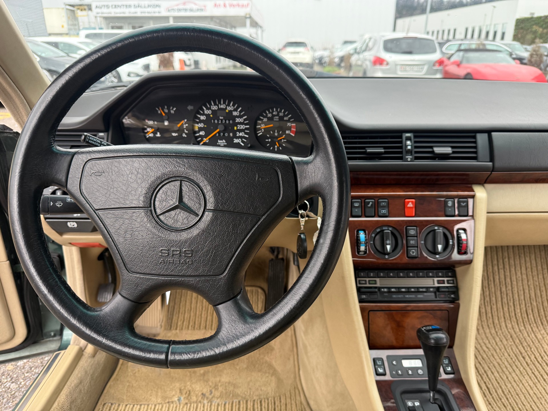 MERCEDES-BENZ 300 CE-24 Veteranenfahrzeug-image-2
