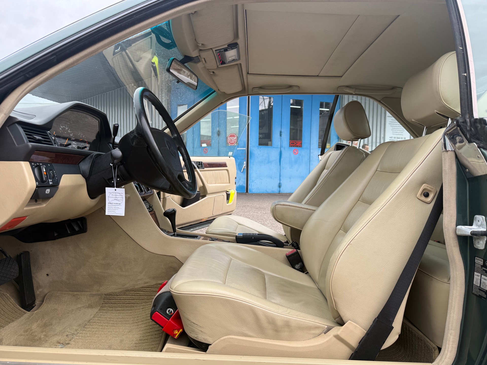 MERCEDES-BENZ 300 CE-24 Veteranenfahrzeug-image-4