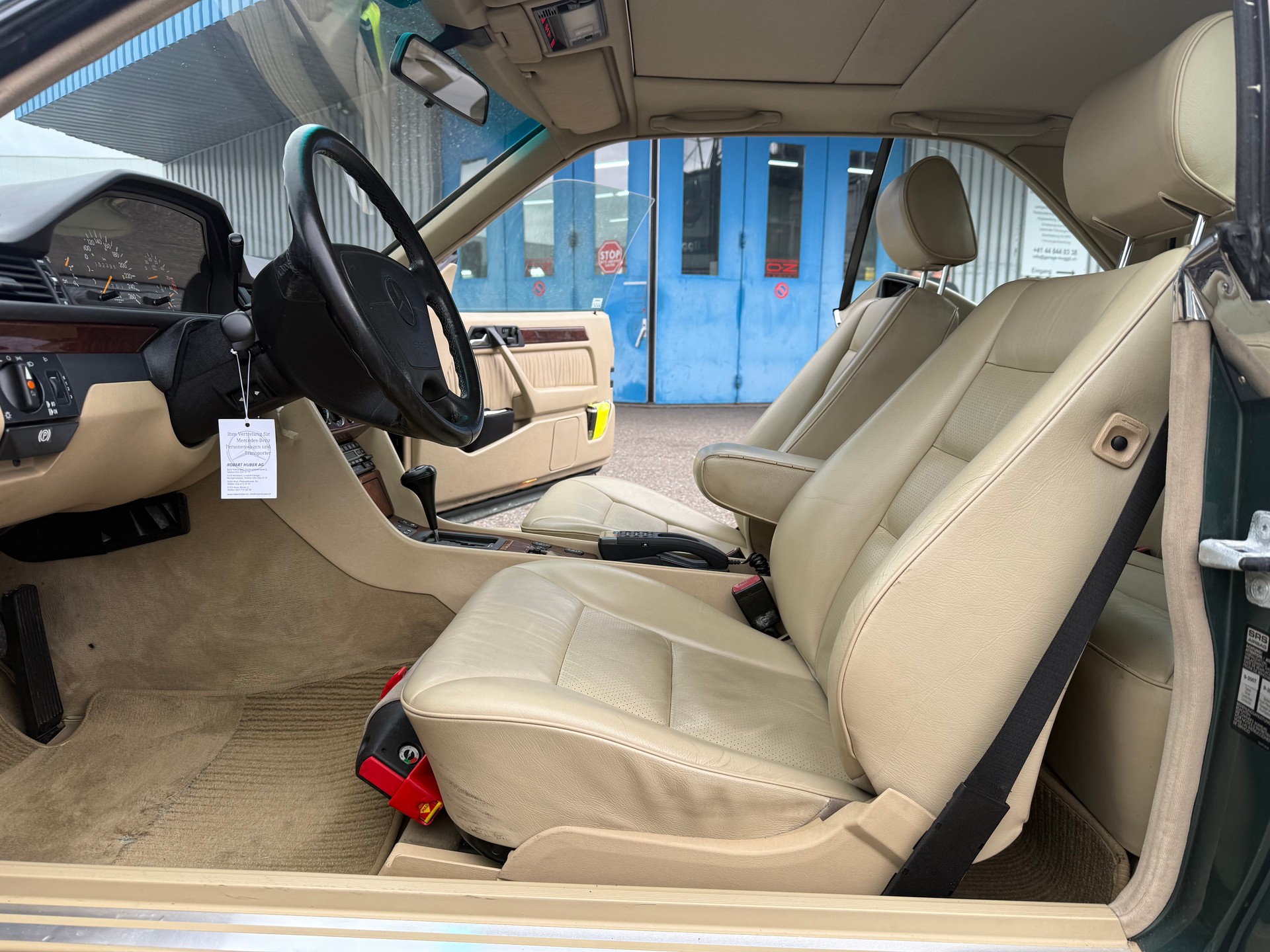 MERCEDES-BENZ 300 CE-24 Veteranenfahrzeug-image-5
