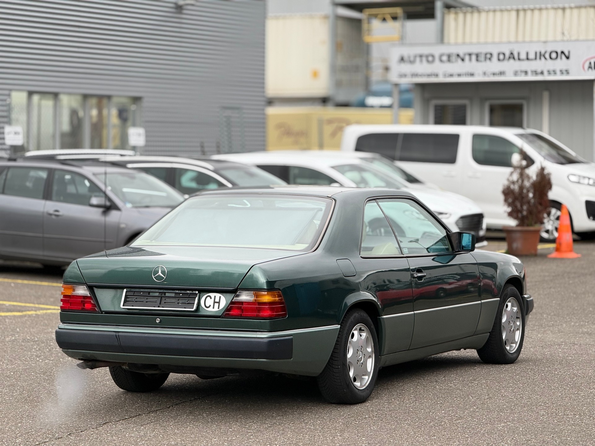 MERCEDES-BENZ 300 CE-24 Veteranenfahrzeug-image-13