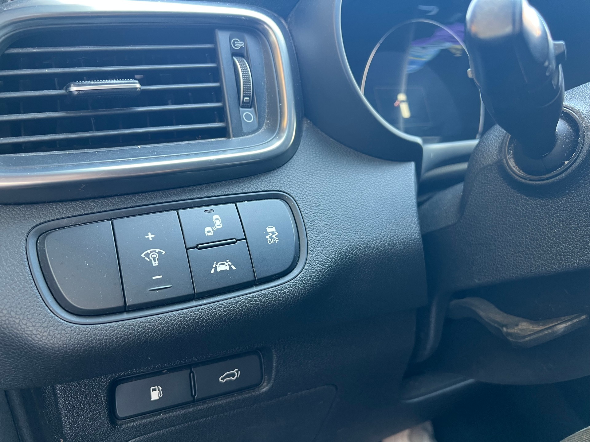 KIA Sorento 2.2 CRDI Style 7P. Automatic-image-12