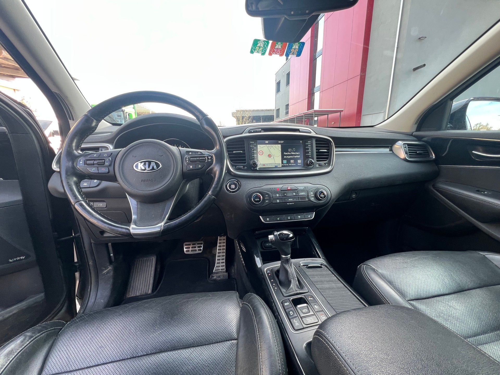 KIA Sorento 2.2 CRDI Style 7P. Automatic-image-9