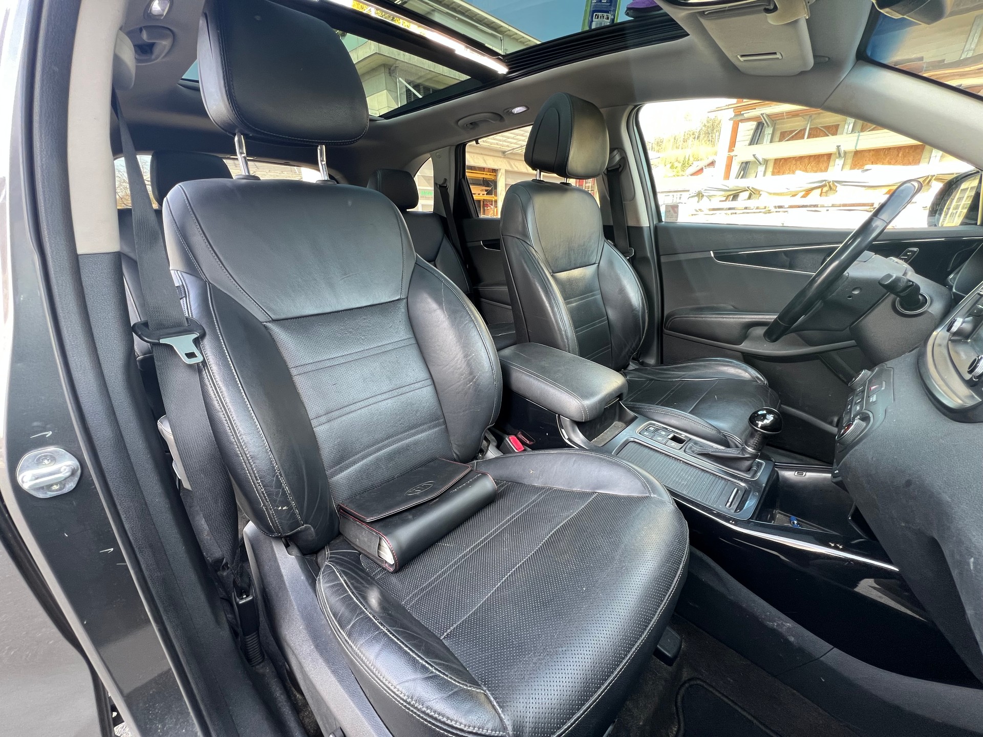KIA Sorento 2.2 CRDI Style 7P. Automatic-image-13