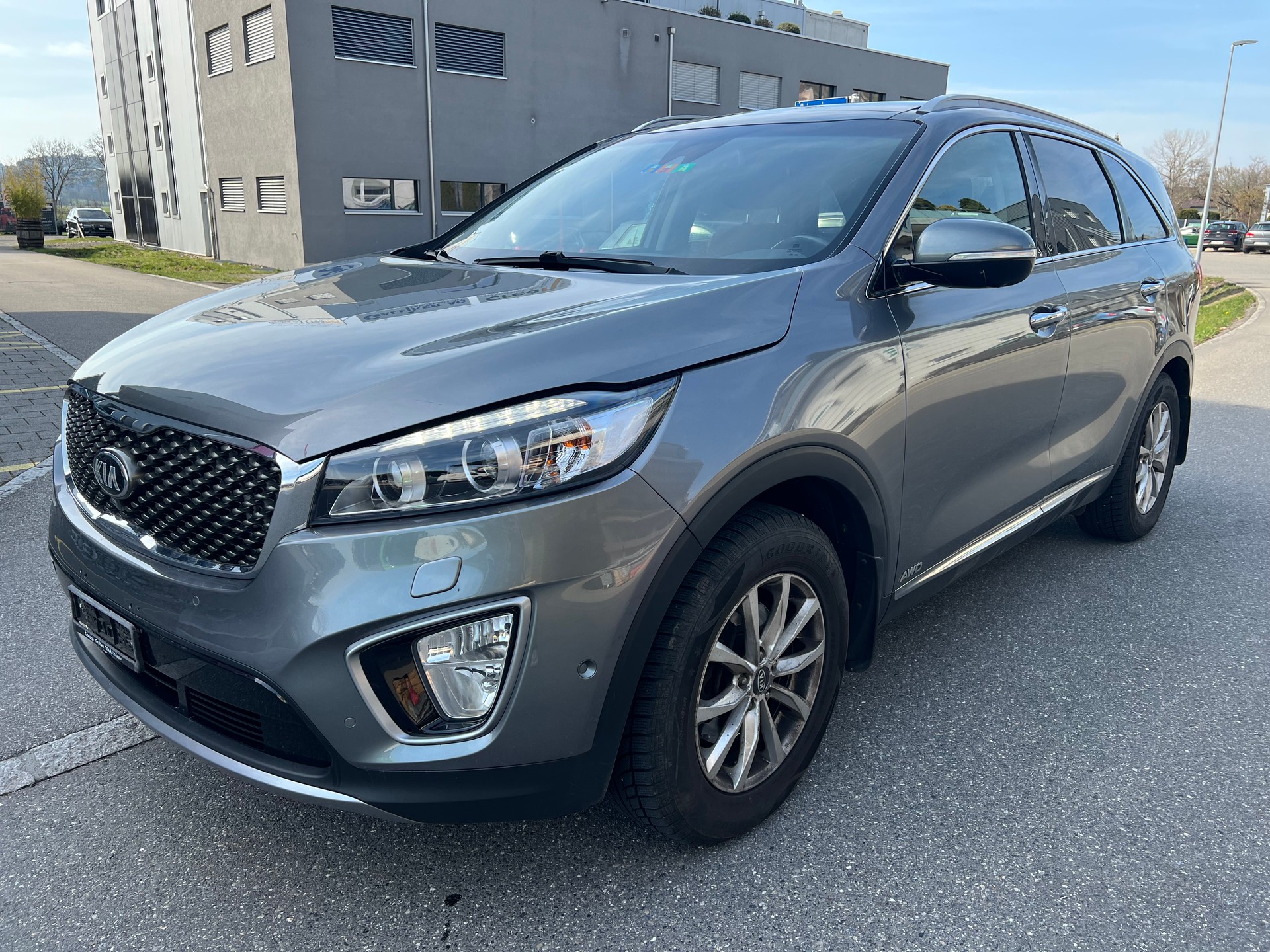 KIA Sorento 2.2 CRDI Style 7P. Automatic-image-2