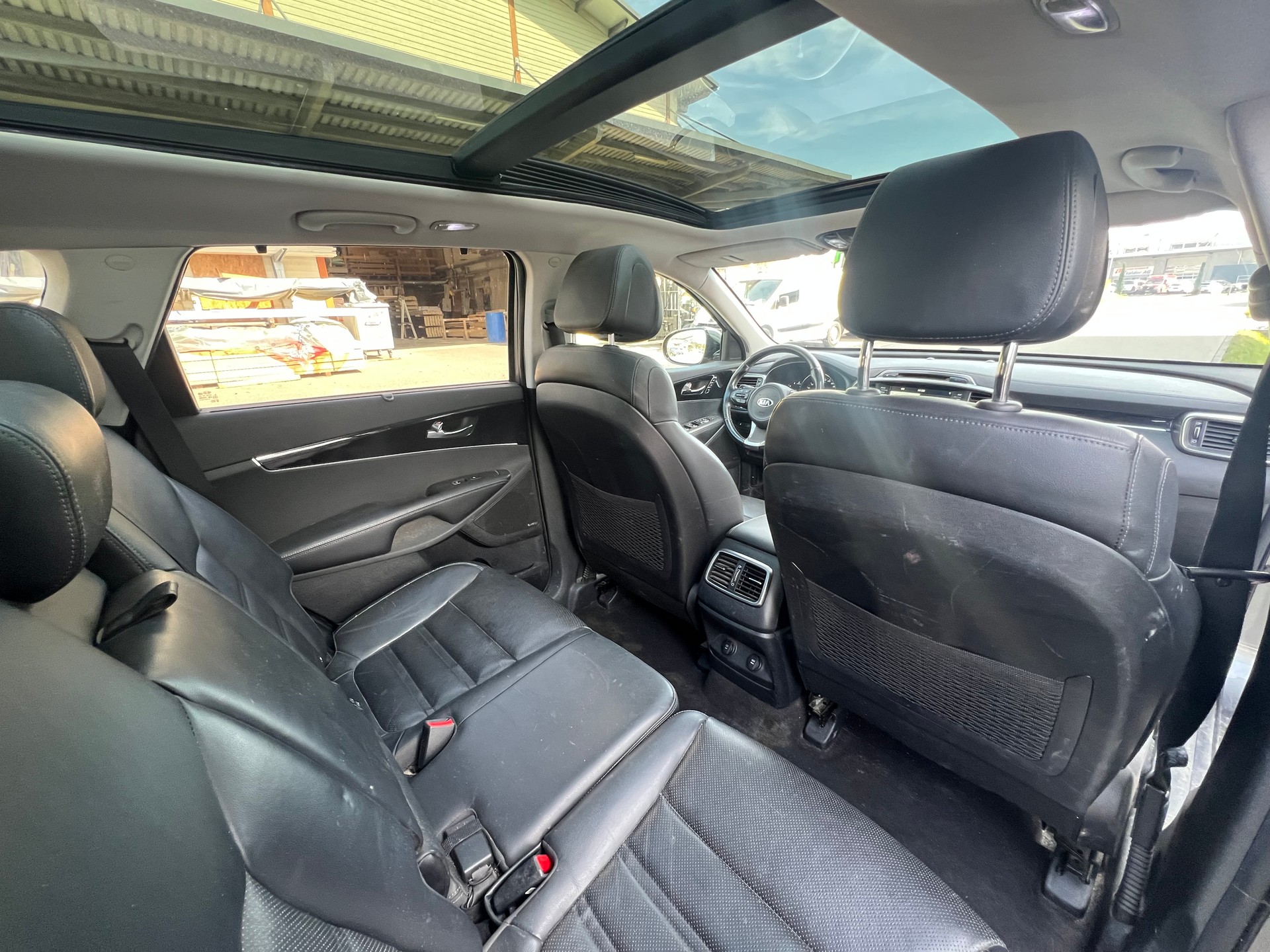 KIA Sorento 2.2 CRDI Style 7P. Automatic-image-15