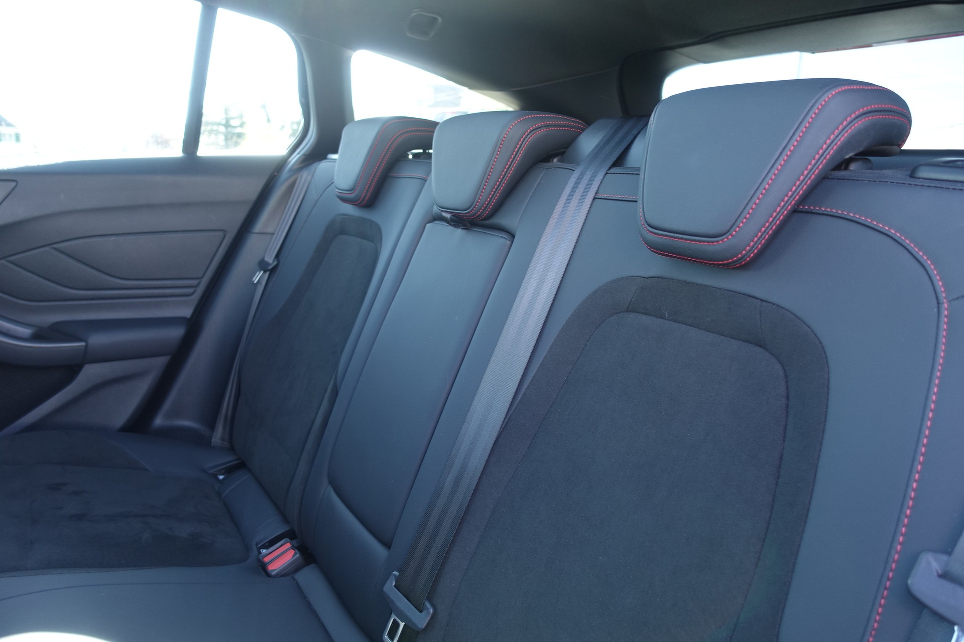 FORD Focus 2.3 ST X Automat-image-11