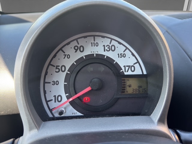 PEUGEOT 107 1.0 Active-image-10