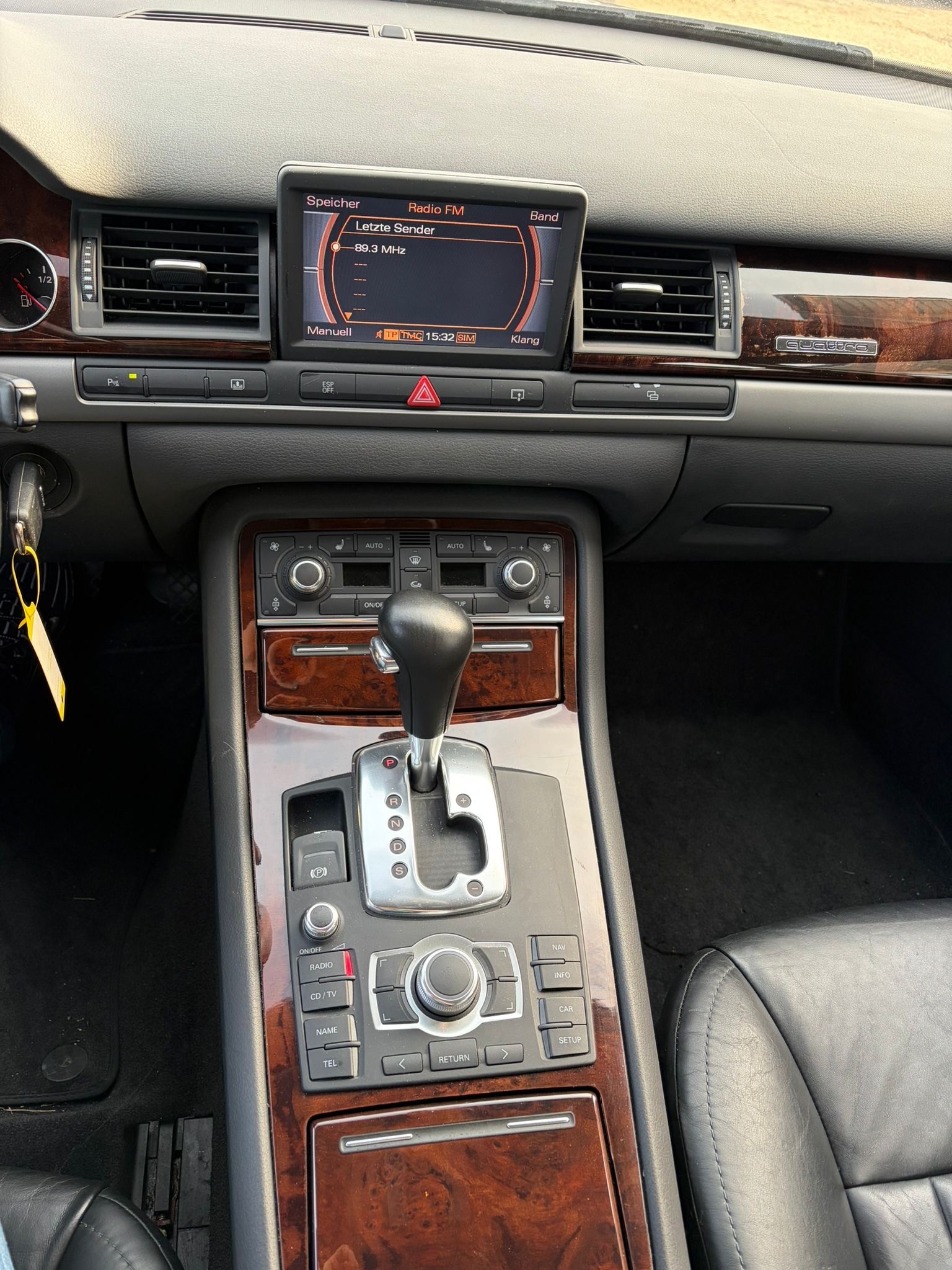 AUDI A8 4.2 quattro tiptronic-image-8