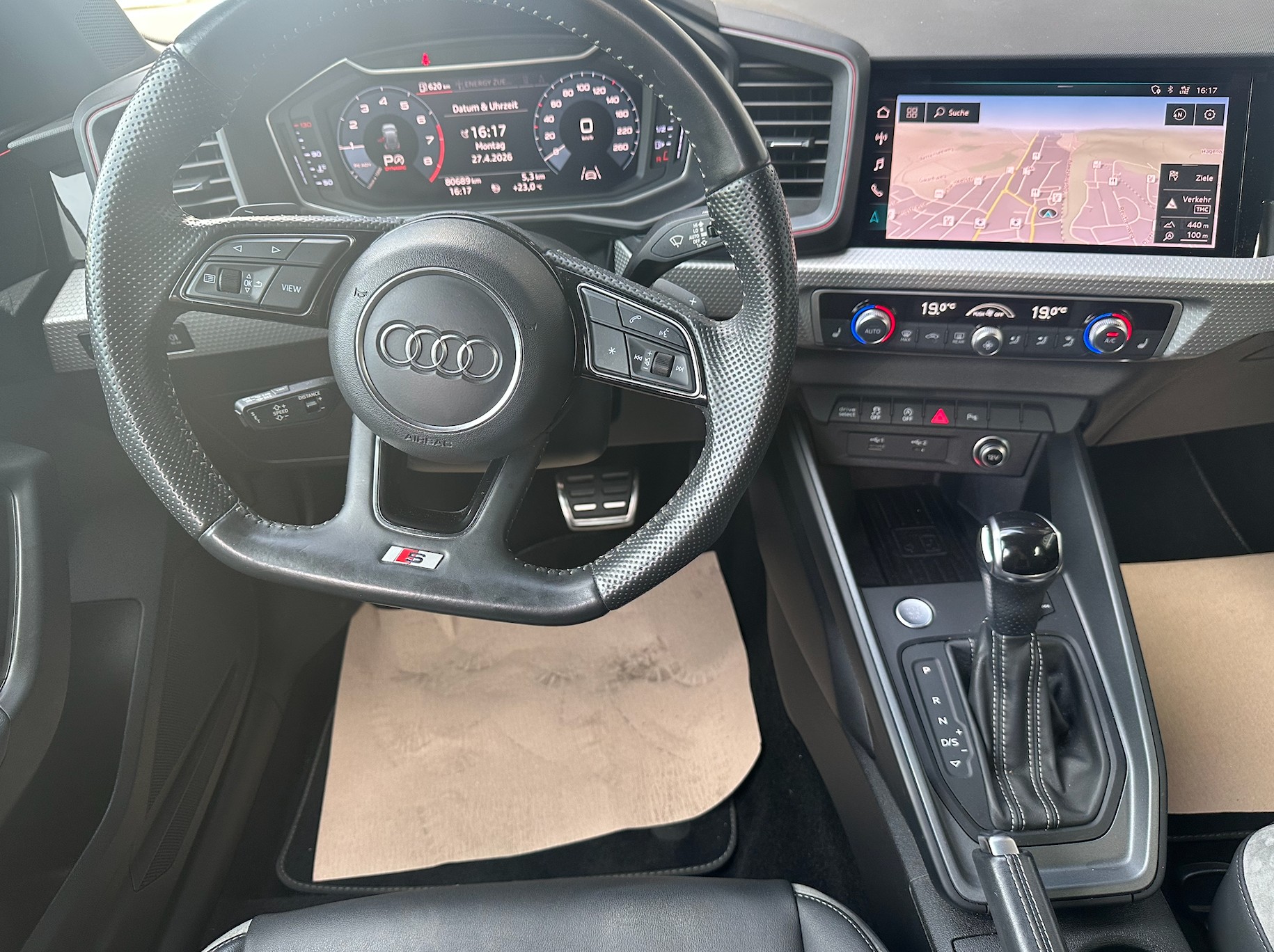 AUDI A1 Sportback 35 TFSI advanced S-tronic-image-8