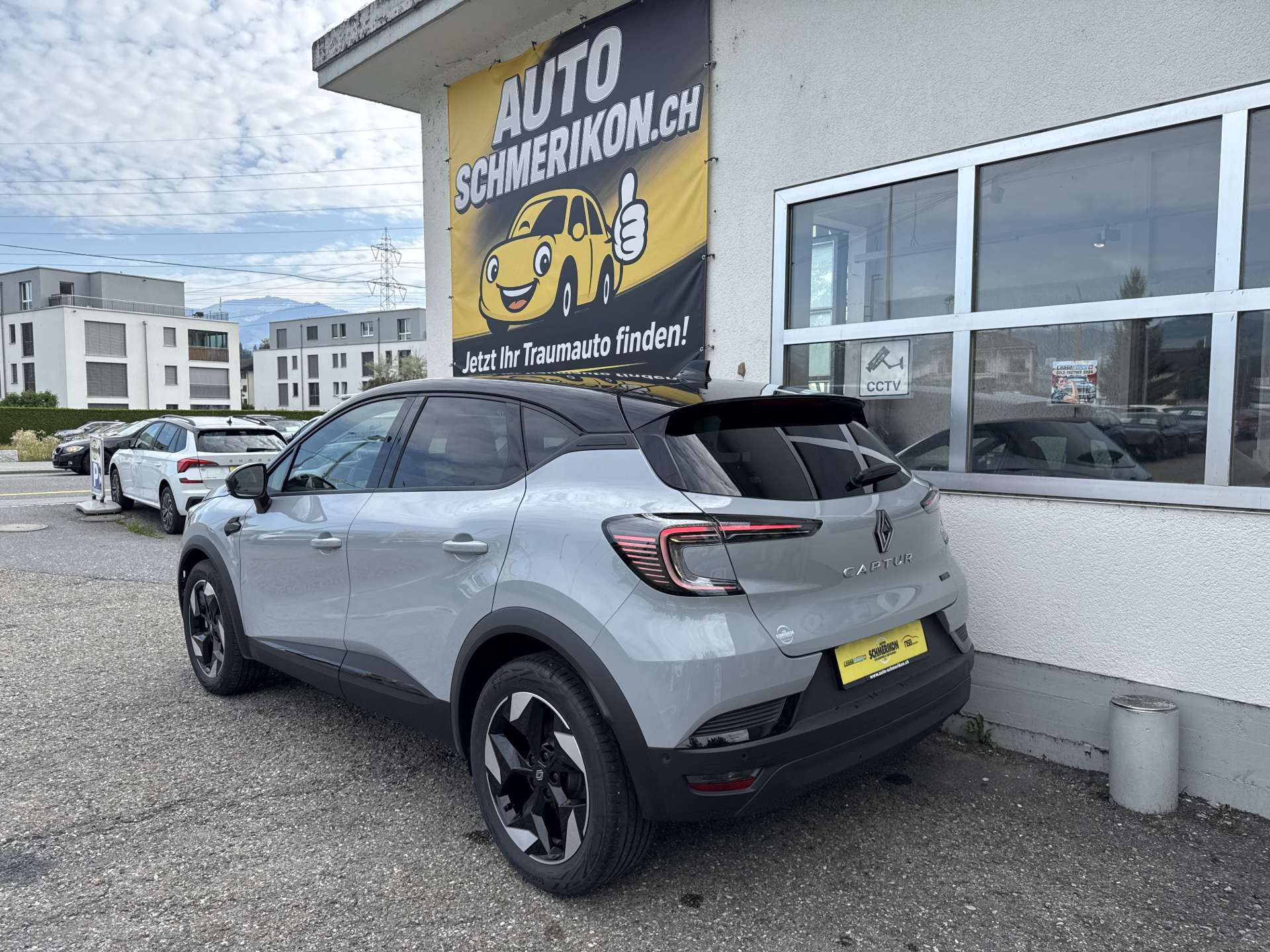 RENAULT Captur 1.8 E-Tech 160 Techno DHT-Automat-image-2