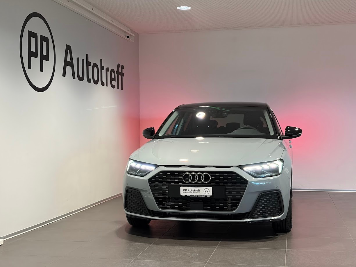 AUDI A1 Sportback 30 TFSI Attraction S-tronic-image-0