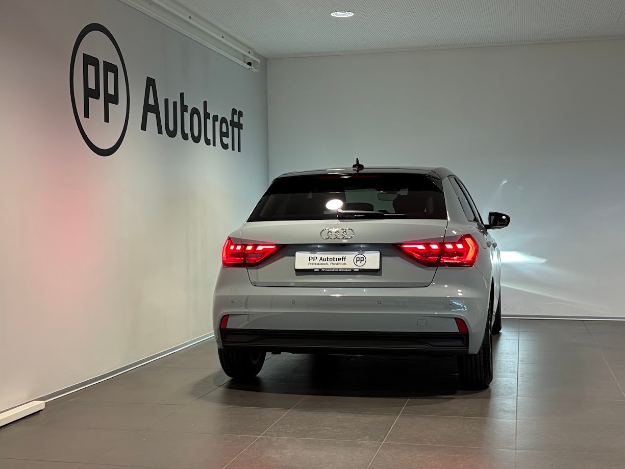 AUDI A1 Sportback 30 TFSI Attraction S-tronic-image-11