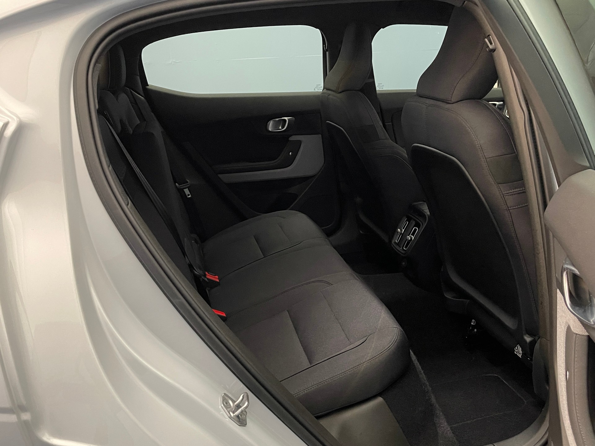 POLESTAR 2 Long Range Dual Motor-image-7