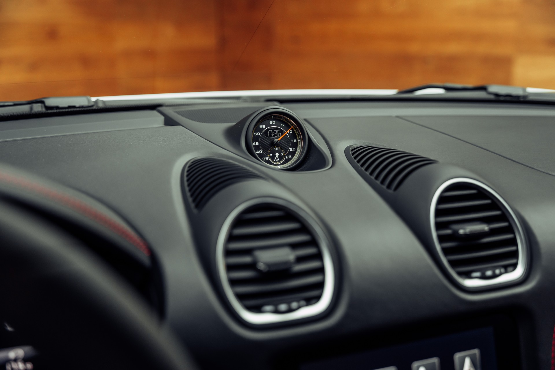 PORSCHE 718 Cayman GT4 PDK-image-11