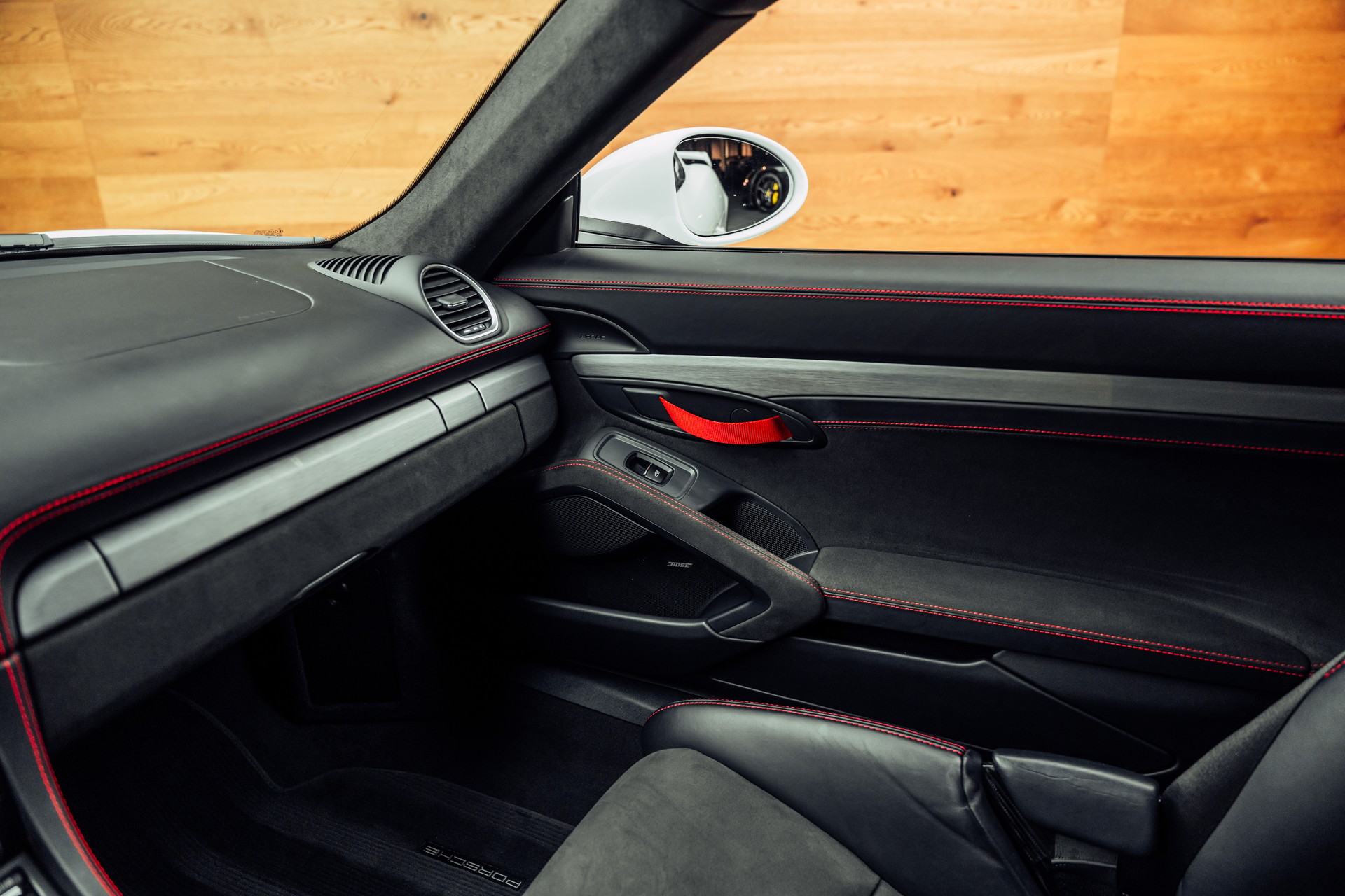 PORSCHE 718 Cayman GT4 PDK-image-9