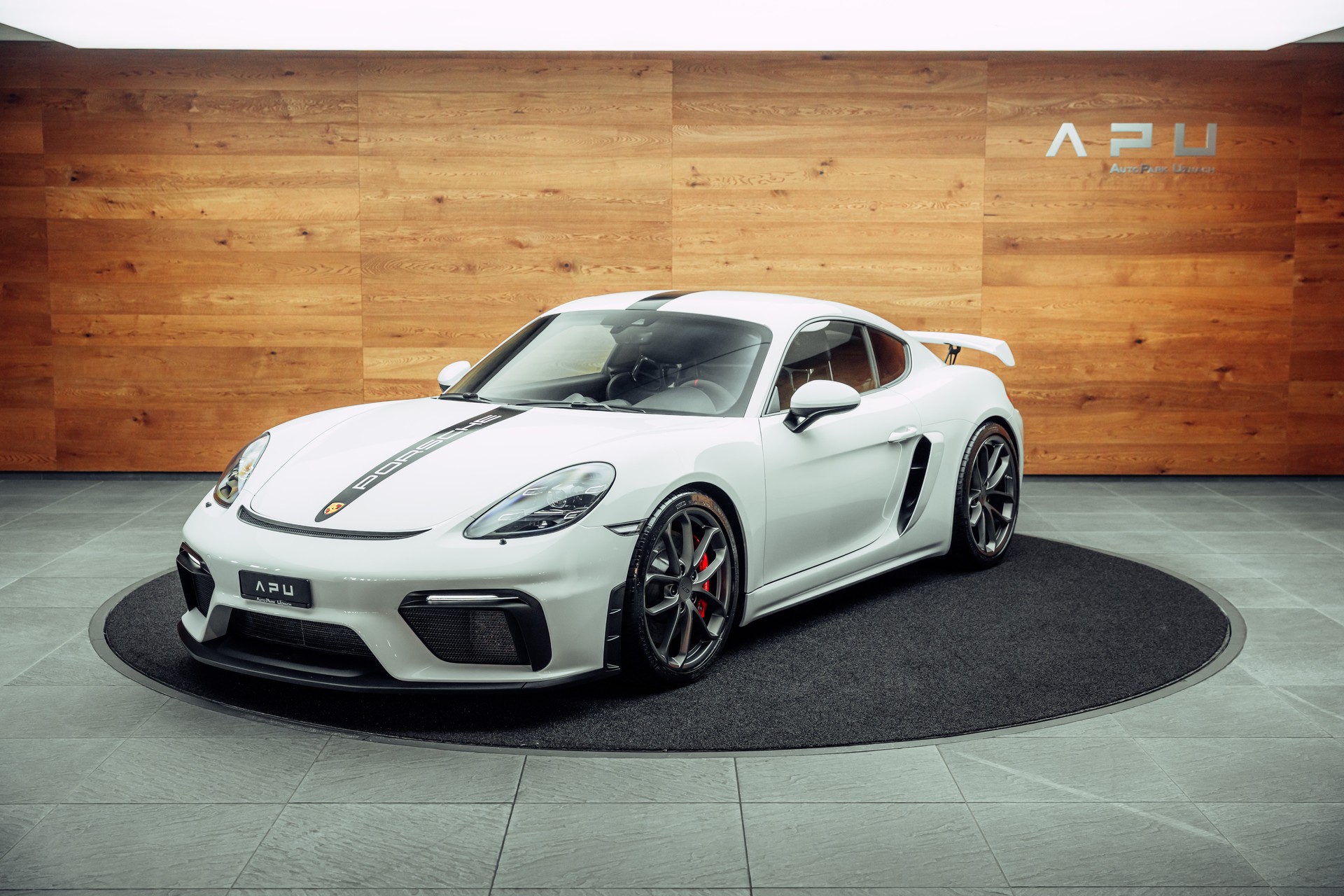 PORSCHE 718 Cayman GT4 PDK-image-3