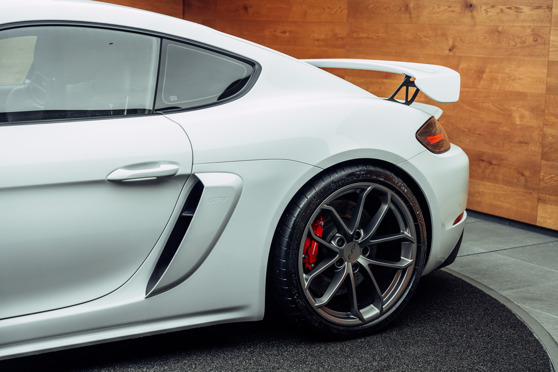 PORSCHE 718 Cayman GT4 PDK-image-20