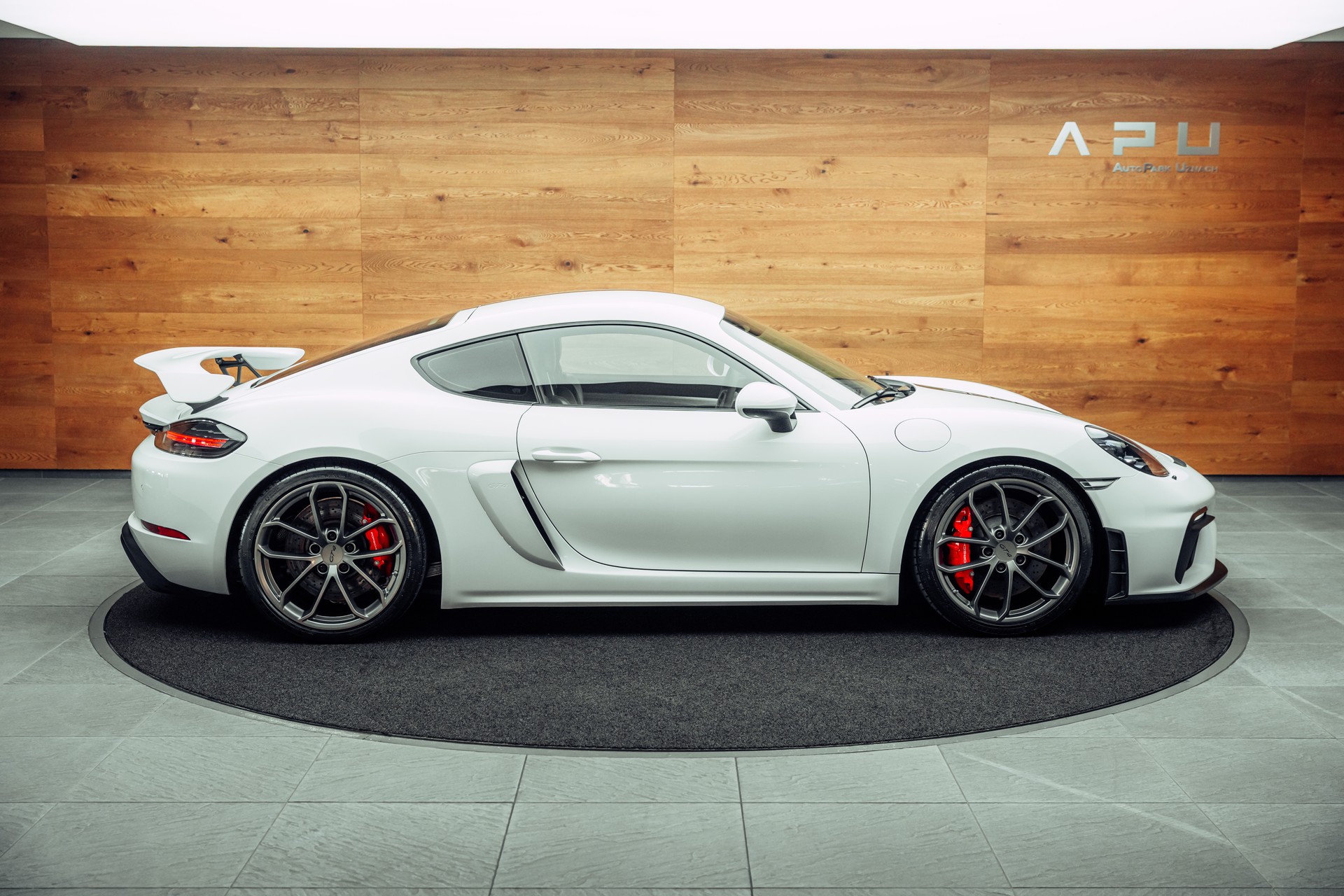 PORSCHE 718 Cayman GT4 PDK-image-8