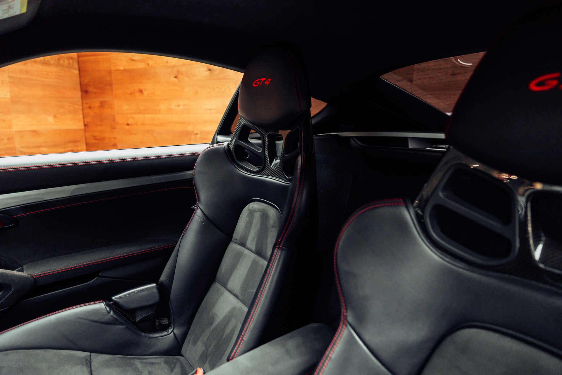 PORSCHE 718 Cayman GT4 PDK-image-7