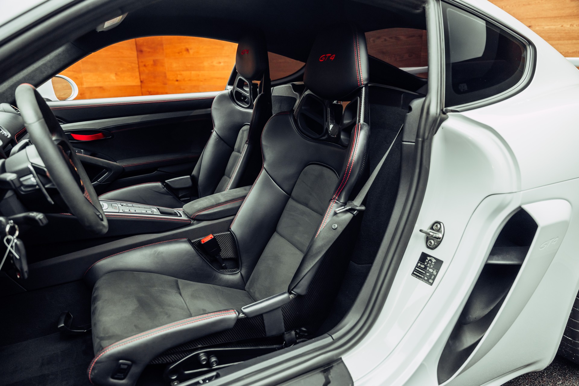 PORSCHE 718 Cayman GT4 PDK-image-6