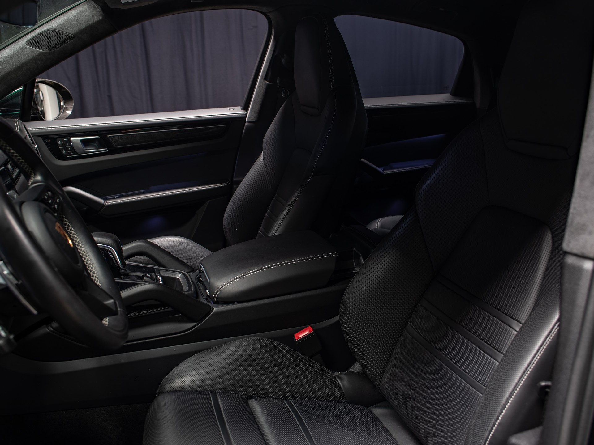 PORSCHE Cayenne Turbo GT-image-7