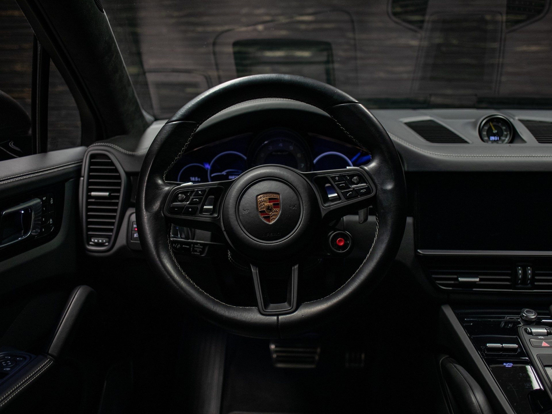 PORSCHE Cayenne Turbo GT-image-6