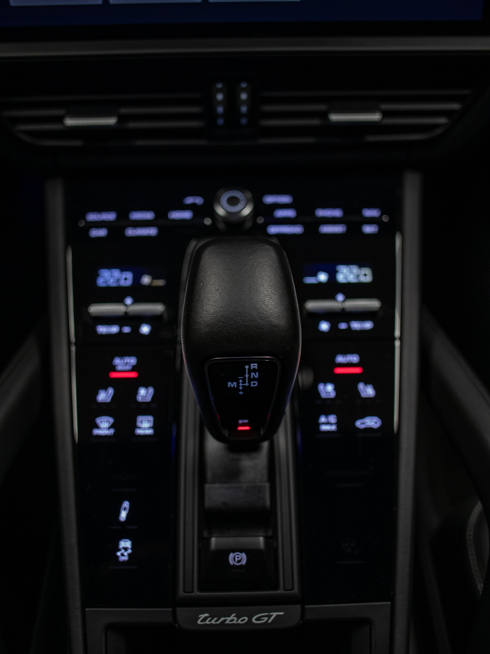 PORSCHE Cayenne Turbo GT-image-20