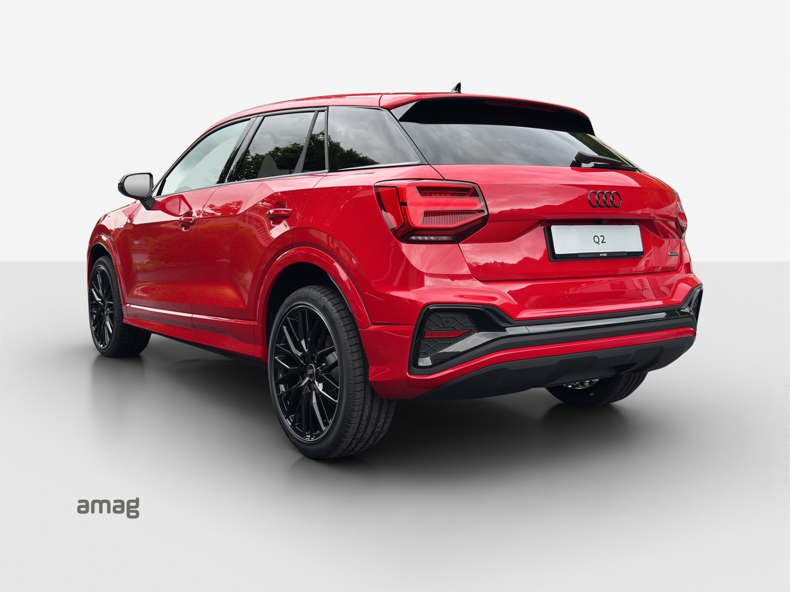 AUDI Q2 40 TFSI S line Attraction quattro S-tronic-showroom-element-2